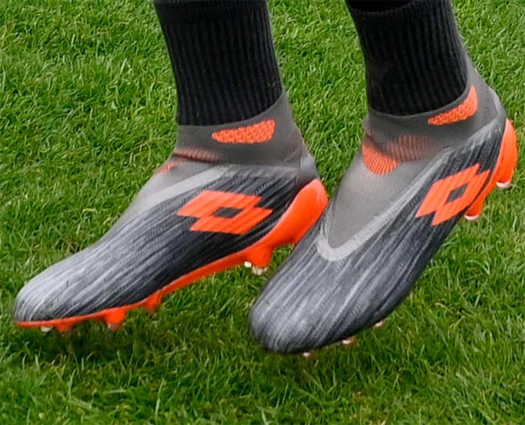 Kopie des schn rsenkellosen Adidas Ace Purecontrol R mulo